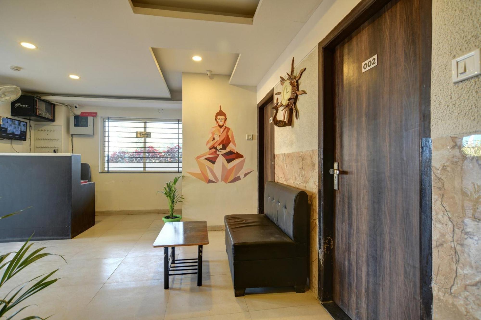Collection O The Eternity Near Lig Sqaure Hotel Indore Exterior photo